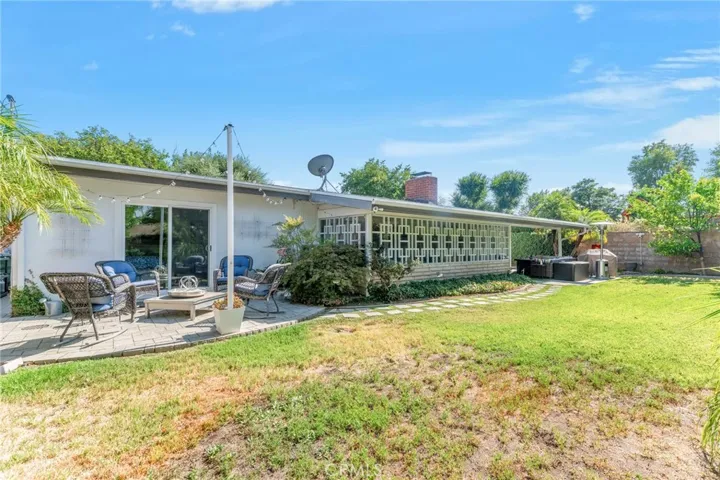 22951 Austin Street, Woodland Hills, California 91364