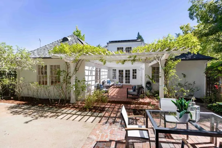 2060 Webster Street, Palo Alto, California 94301