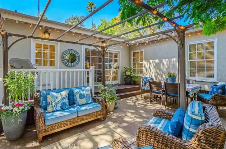 2425 Brigden Road, Pasadena, California 91104