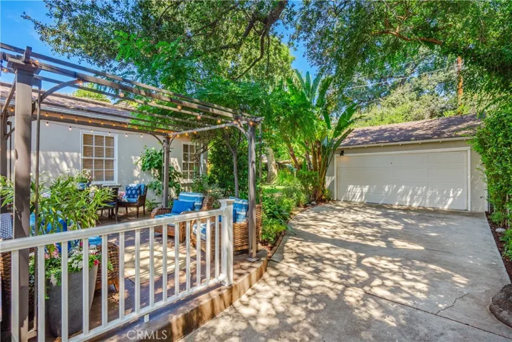 2425 Brigden Road, Pasadena, California 91104