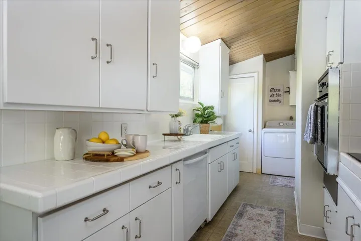 527 Loma Verde Avenue, Palo Alto, California 94306