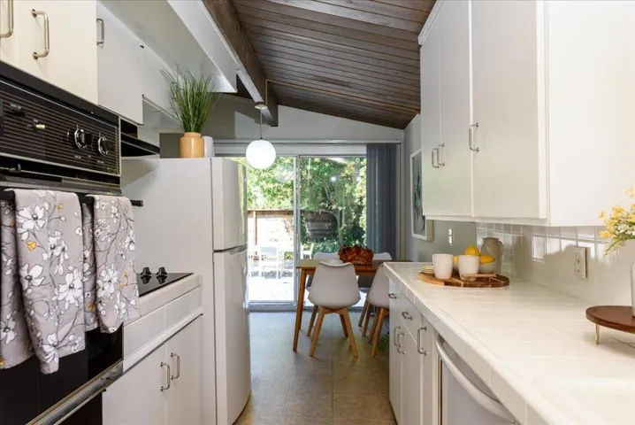 527 Loma Verde Avenue, Palo Alto, California 94306