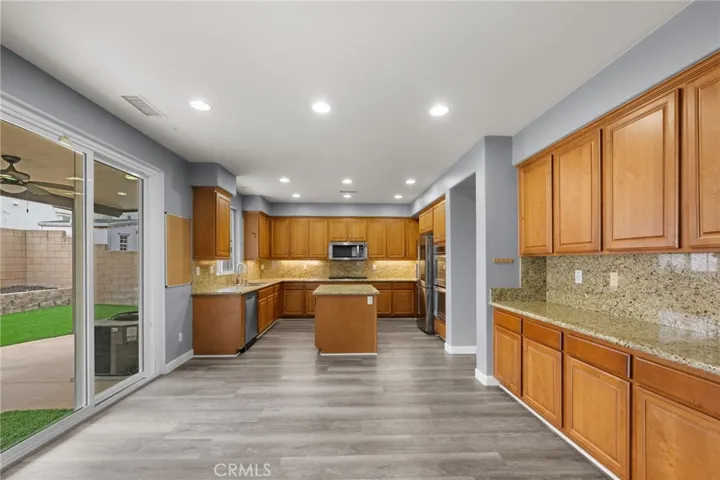 31861 Whitetail Lane, Temecula, California 92592