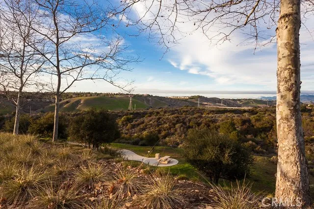 5 Wood Barn Road, Ladera Ranch, California 92694