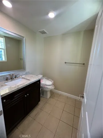276 Radial, Irvine, California 92618