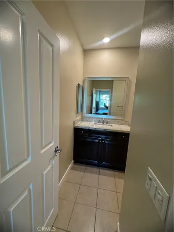276 Radial, Irvine, California 92618