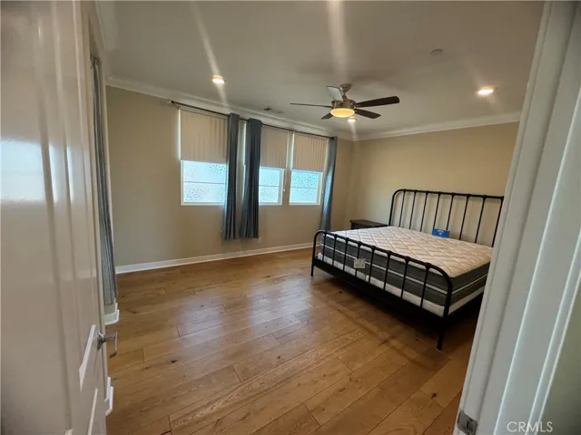 276 Radial, Irvine, California 92618