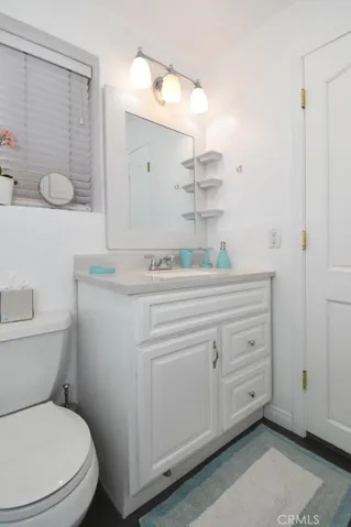 328 Rosecrans Avenue, Manhattan Beach, California 90266