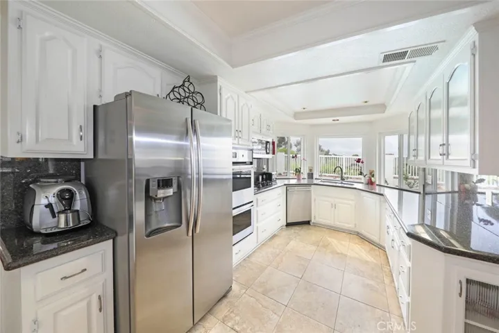 Chef's kitchen fully stocked with everything you'll ever need!
