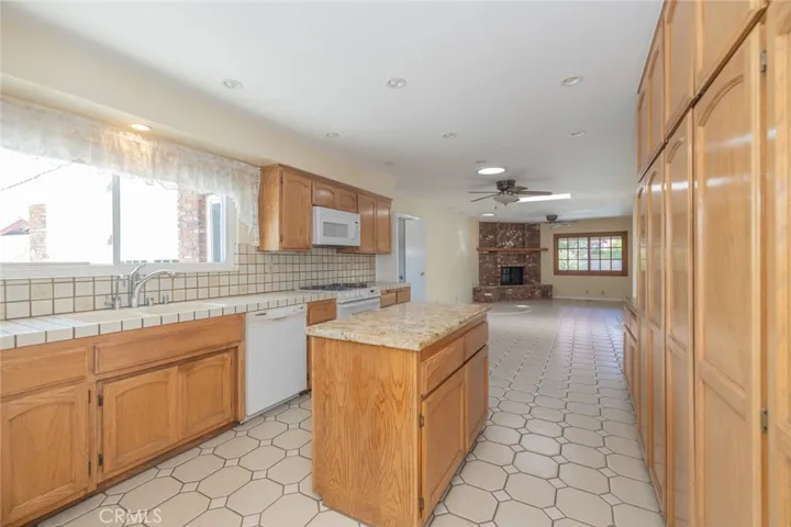 1511 Carpenter Street, La Habra, California 90631
