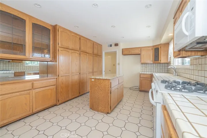 1511 Carpenter Street, La Habra, California 90631
