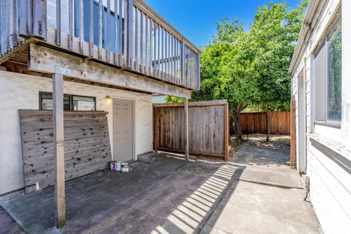 3911 Barrett Avenue, Richmond, California 94805