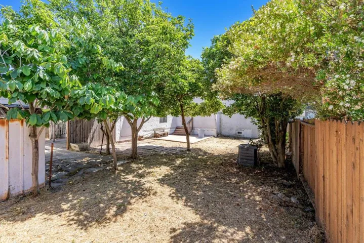 3911 Barrett Avenue, Richmond, California 94805