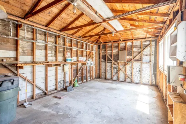 3911 Barrett Avenue, Richmond, California 94805