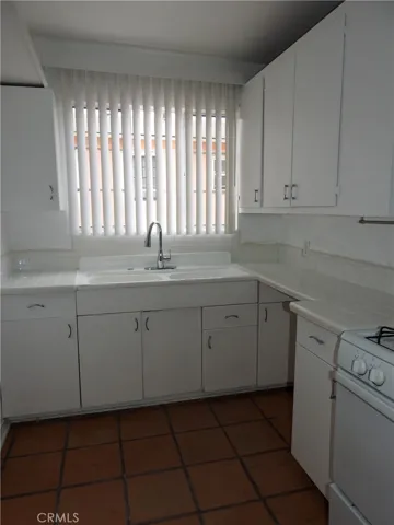 1260 N Hayworth Avenue, West Hollywood, California 90046