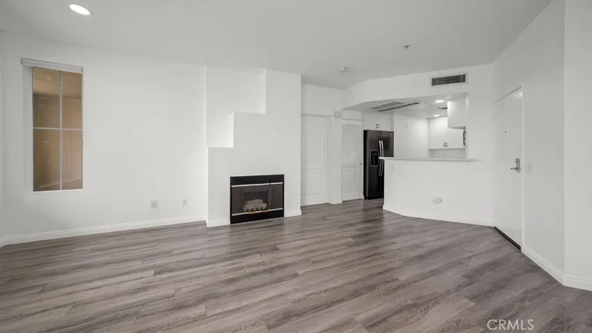 1281 Cabrillo Avenue 205, Torrance, California 90501