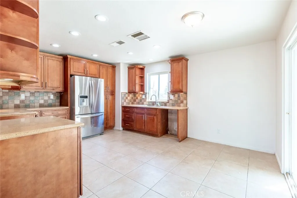 40166 178th Street E, Palmdale, California 93591 home-pic-5