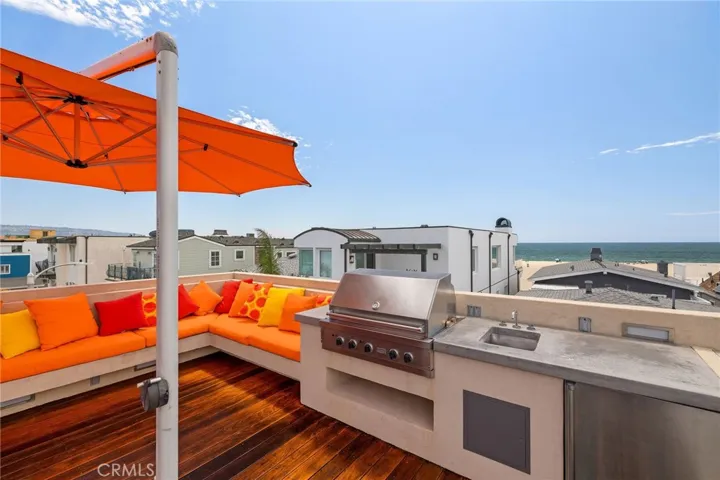 19 4th Court, Hermosa Beach, California 90254