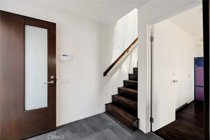 19 4th Court, Hermosa Beach, California 90254