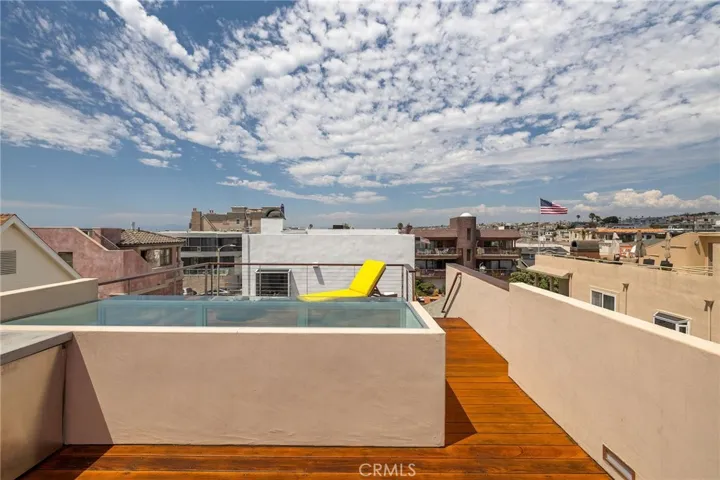 19 4th Court, Hermosa Beach, California 90254
