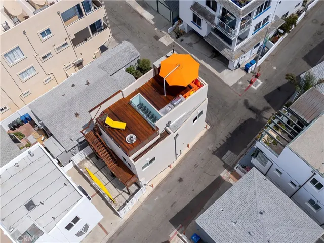 19 4th Court, Hermosa Beach, California 90254