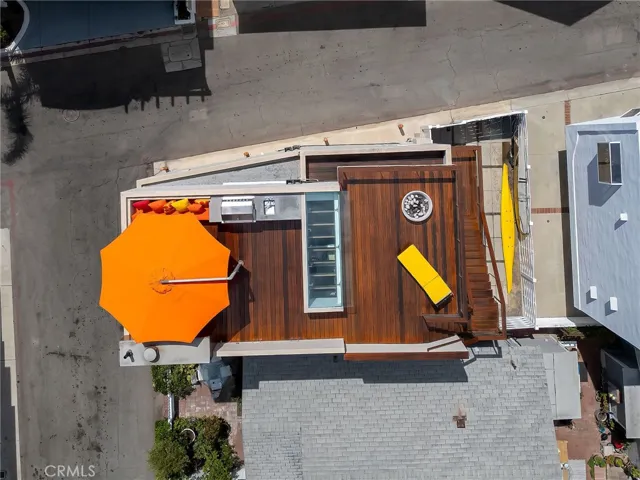 19 4th Court, Hermosa Beach, California 90254