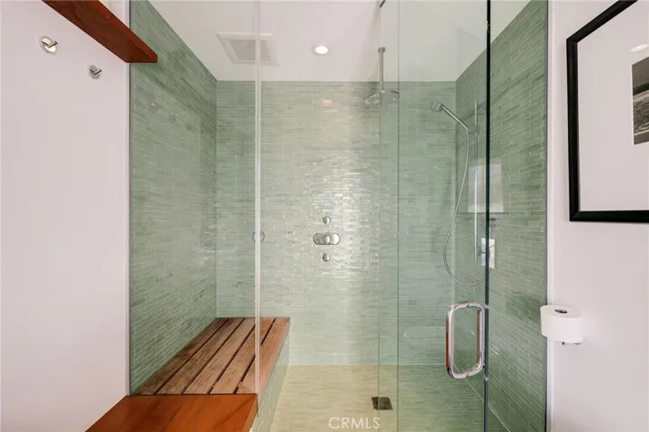 19 4th Court, Hermosa Beach, California 90254