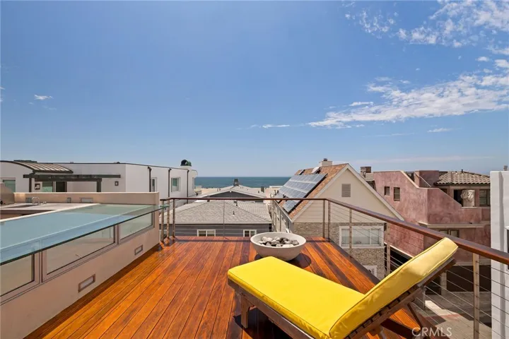 19 4th Court, Hermosa Beach, California 90254