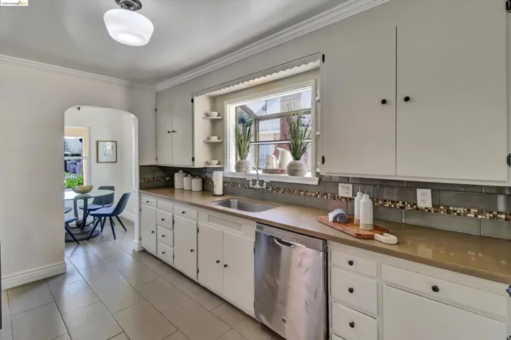 1633 54th Ave, Oakland, California 94601
