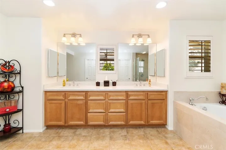 6045 Lost Horse Drive, Fontana, California 92336