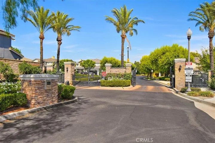 6045 Lost Horse Drive, Fontana, California 92336
