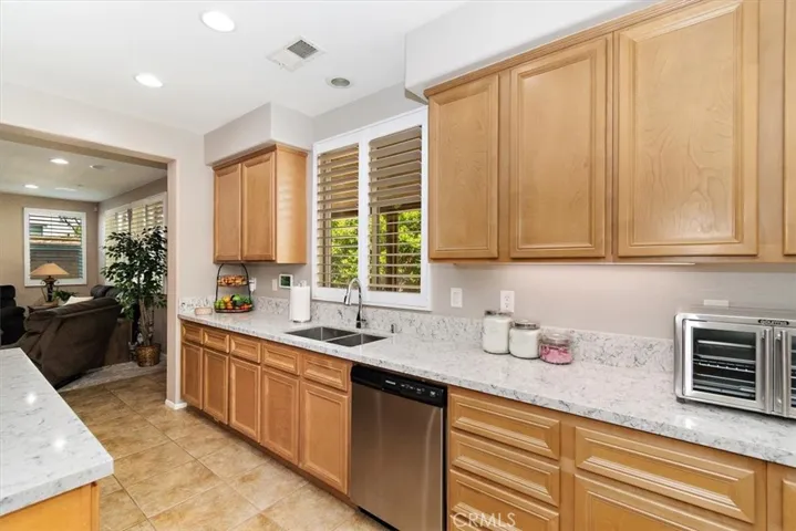 6045 Lost Horse Drive, Fontana, California 92336