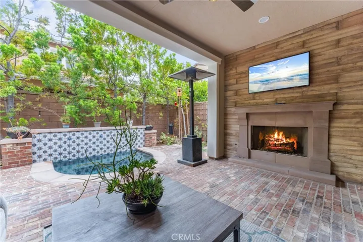 19442 Snowdon Lane, Huntington Beach, California 92646