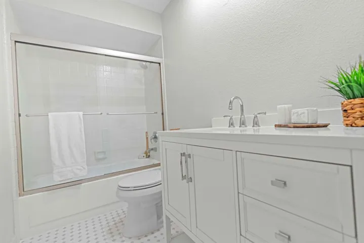 4617 Villas Court, Bonita, California 91902