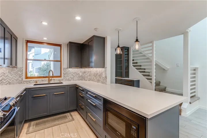 1106 Oceanaire Drive 48, San Luis Obispo, California 93405
