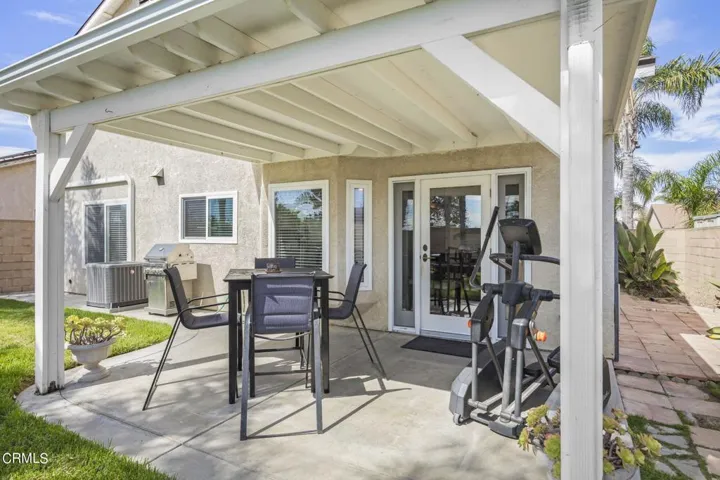 27-web-or-mls-Upmarketmedia_1635Dap-99