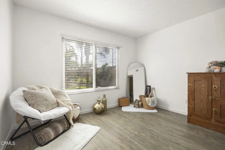 3-web-or-mls-Upmarketmedia_1635Dap-90