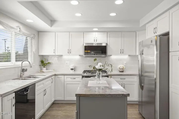 1-web-or-mls-Upmarketmedia_1635Dap-45