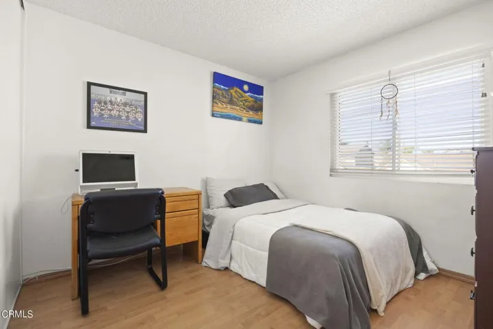 13-web-or-mls-Upmarketmedia_1635Dap-75
