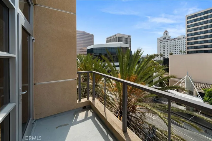 133 The N 404, Long Beach, California 90802