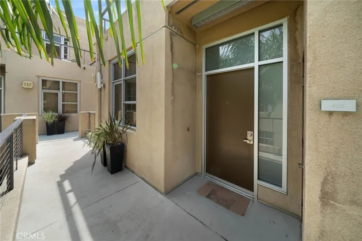 133 The N 404, Long Beach, California 90802