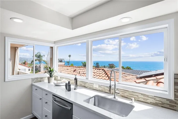 1445 Hillcrest Drive, Laguna Beach, California 92651