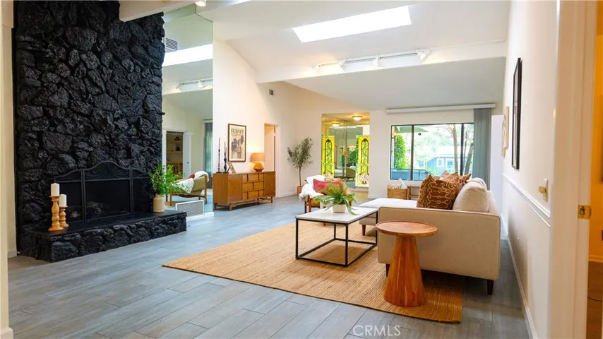 4669 Arriba Drive, Tarzana, California 91356