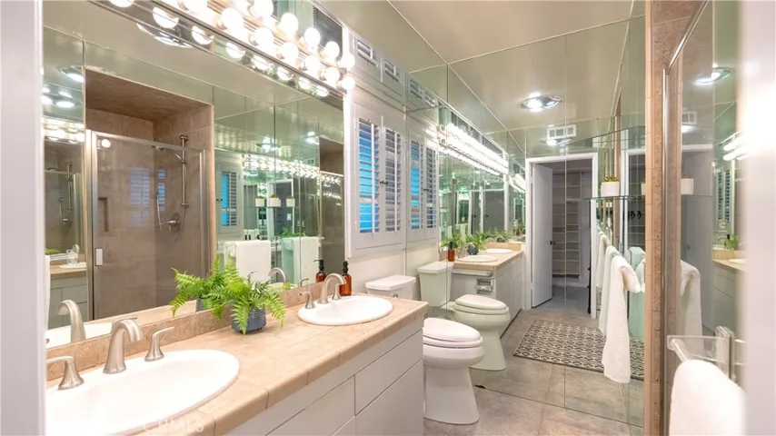 4669 Arriba Drive, Tarzana, California 91356