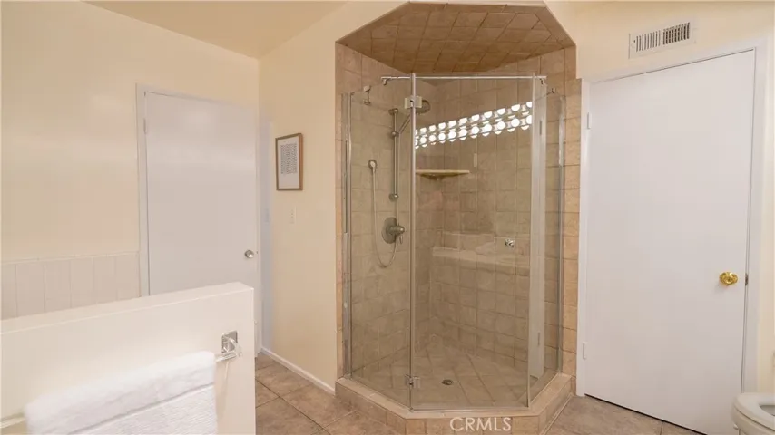 4669 Arriba Drive, Tarzana, California 91356
