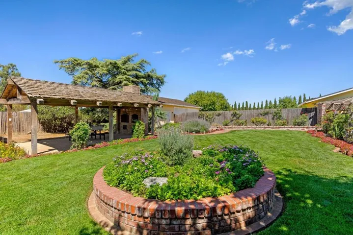 10595 Foothill Avenue, Gilroy, California 95020