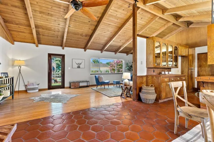 10595 Foothill Avenue, Gilroy, California 95020