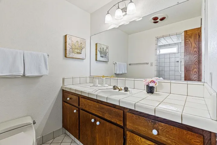10595 Foothill Avenue, Gilroy, California 95020