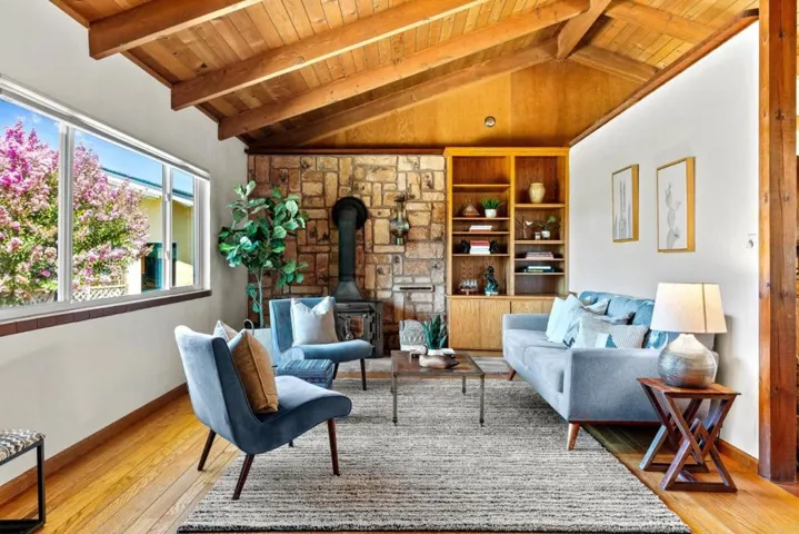 10595 Foothill Avenue, Gilroy, California 95020