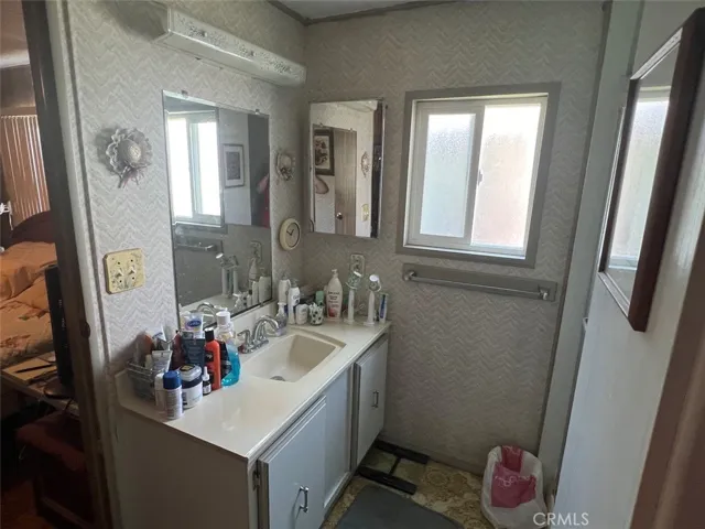302 Castle Lane, Santa Ana, California 92704
